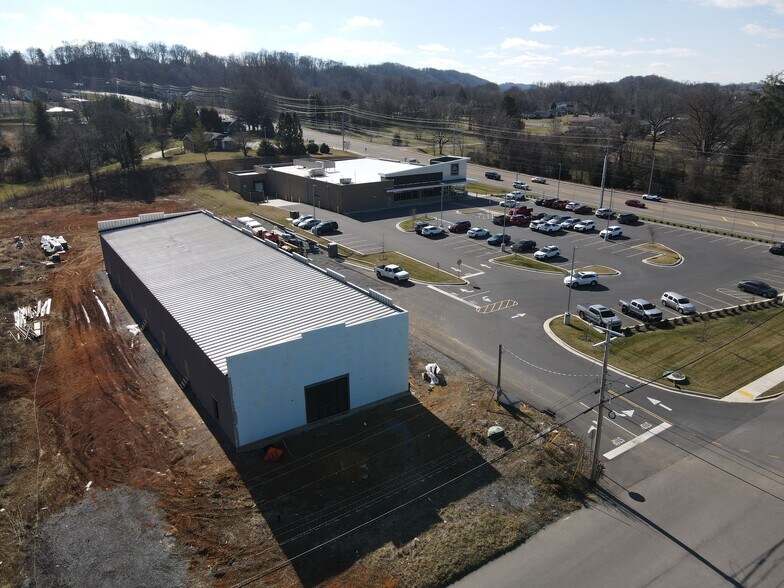 More Photos Of 110 Whitewood Blvd, Johnson City General Retail For Lease