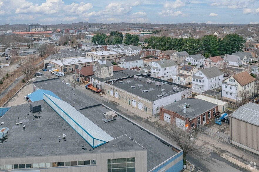 More Photos Of 19 Calvin Rd, Watertown Manufacturing For Lease