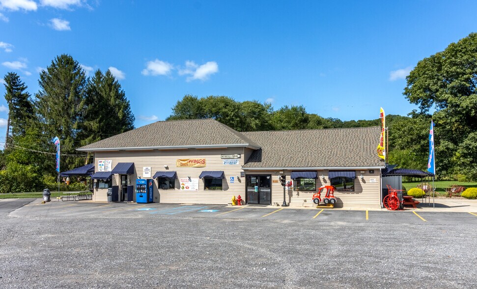 More Photos Of 13524 S Eagle Valley Rd, Tyrone Restaurant For Sale