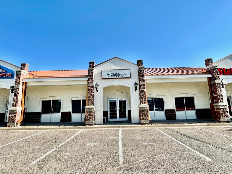 More Photos Of 10158 S Parker Rd, Parker Unknown For Lease