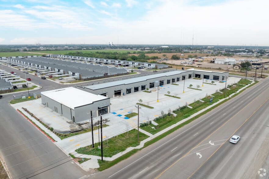 More Photos Of 2519 Closner blvd, Edinburg Storefront For Lease