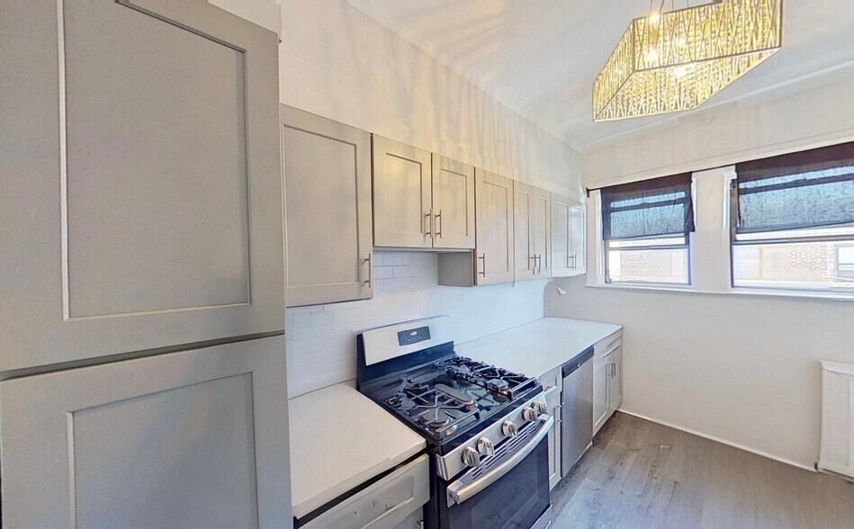 More Photos Of 55-19 Metropolitan Ave, Ridgewood Apartments For Sale