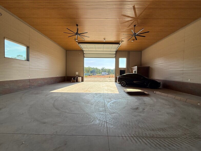 More Photos Of 144 McCrary Rd, Mooresville Industrial For Sale