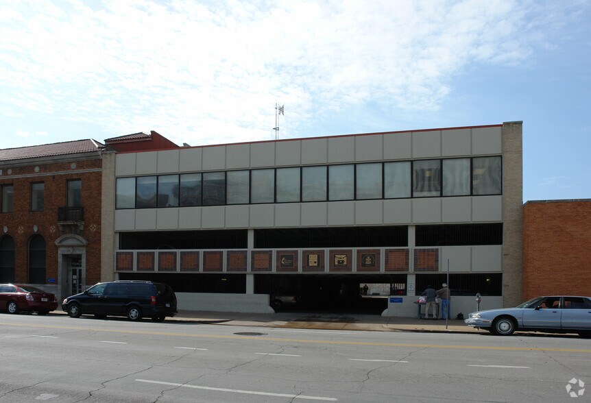 More Photos Of 1822 Young St, Dallas Office For Sale