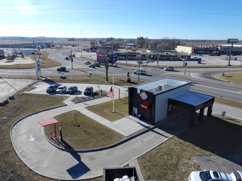 More Photos Of 630 Tenney St, Kewanee General Retail For Sale
