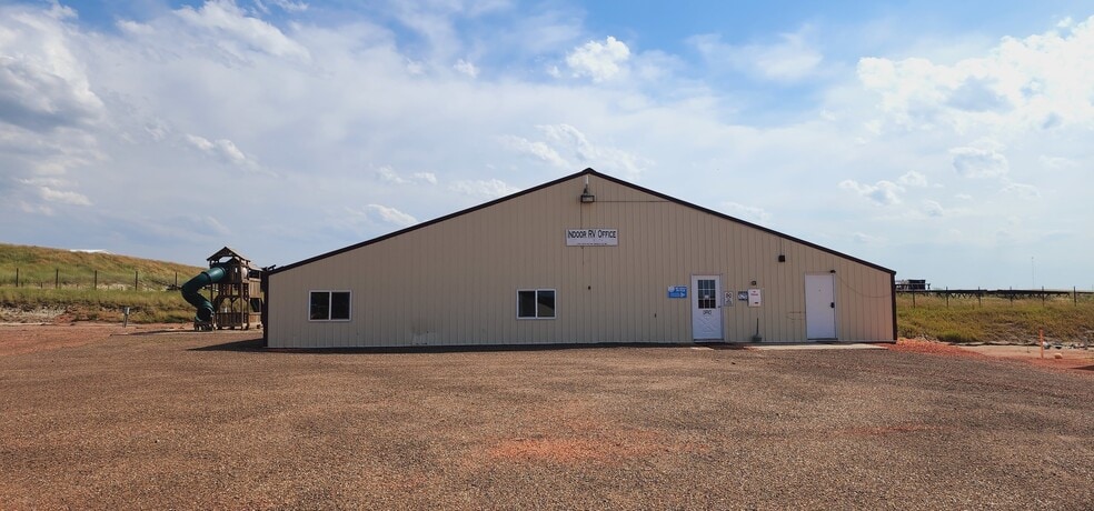 More Photos Of 2052 NW 125th Ave, Watford City Self Storage For Sale
