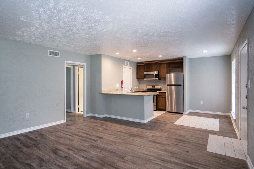 More Photos Of 3300 S College Ave, Bryan Apartments For Sale