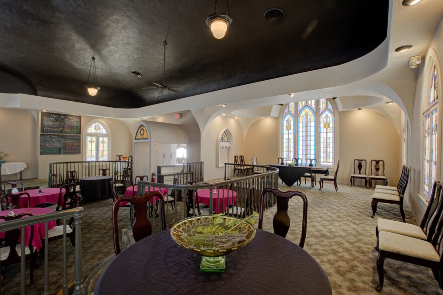 More Photos Of 809 Main Roseburg, Roseburg Lodge Meeting Hall For Sale