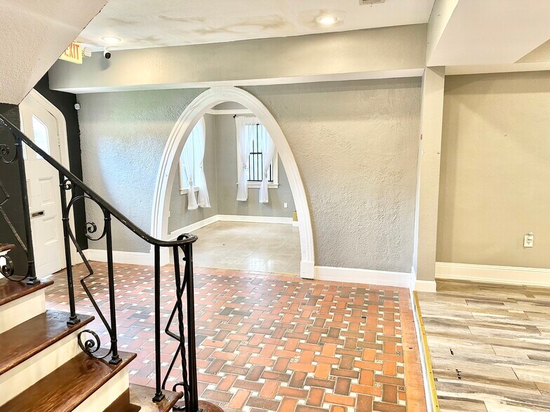 More Photos Of 2424 Southmore Blvd, Houston Medical For Lease