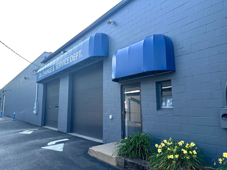 More Photos Of 2821 Garland St, Niles Auto Repair For Sale