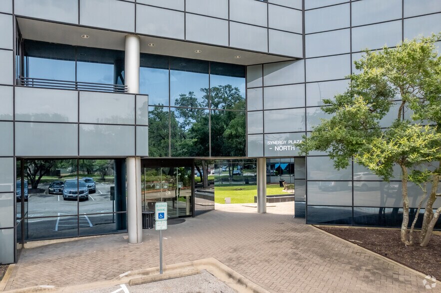 More Photos Of 11940 Jollyville Rd, Austin Unknown For Lease