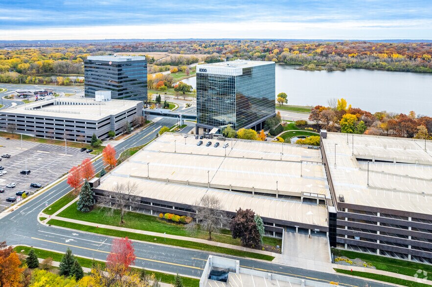 More Photos Of 8400 Normandale Lake Blvd, Bloomington Coworking Space