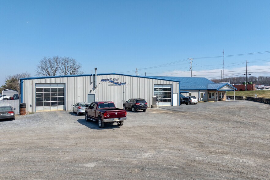 Primary Photo Of 1120 Mount Rock Rd, Shippensburg Distribution For Sale