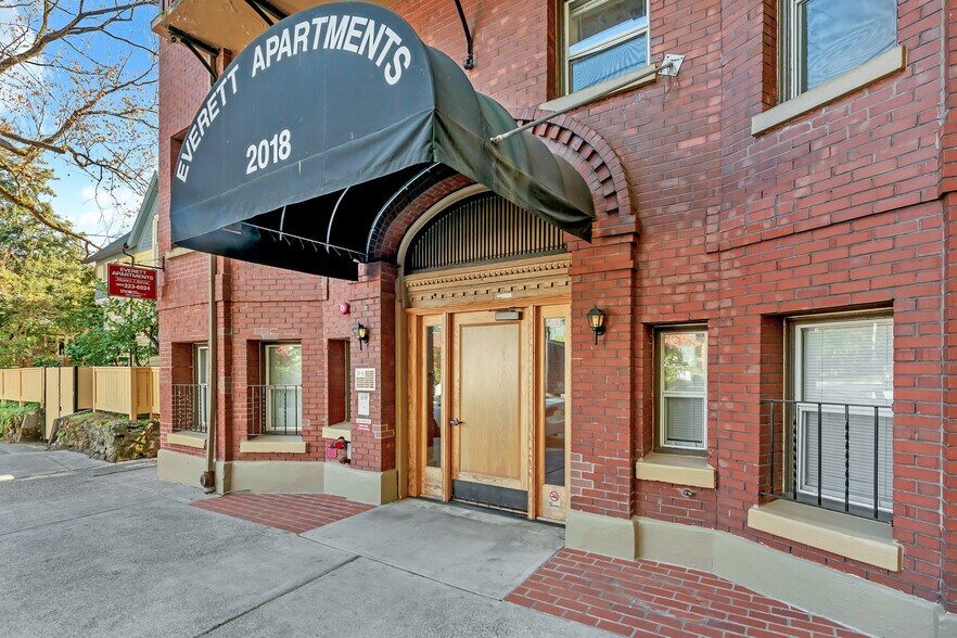 More Photos Of 2018 NW Everett St, Portland Multifamily For Sale