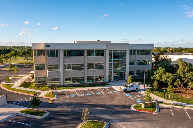 More Photos Of 9500 W Parmer Ln, Austin Unknown For Lease