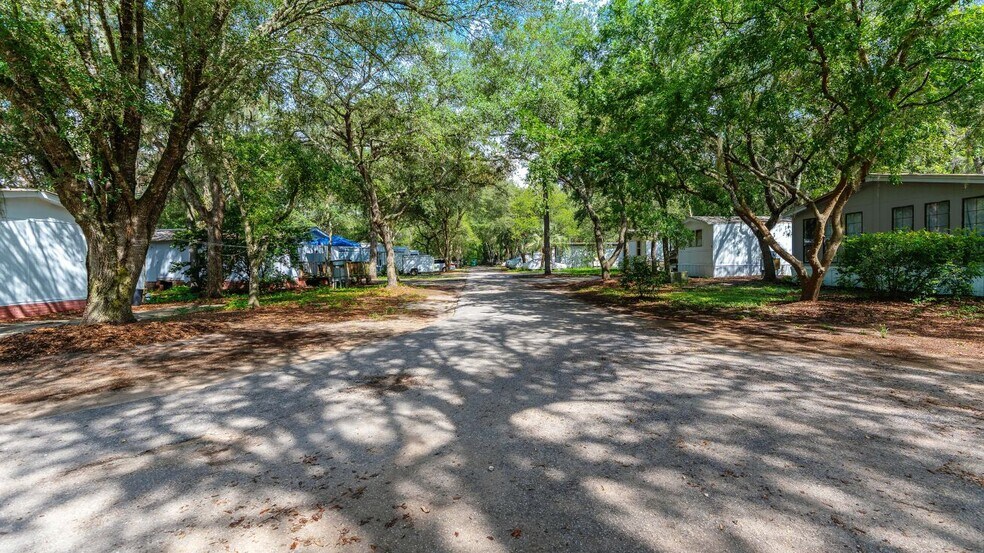 More Photos Of 14455 E Highway 25, Ocklawaha Manufactured Housing Mobile Home Park For Sale
