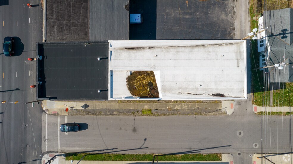 More Photos Of 1268 W Broad St, Columbus Warehouse For Lease