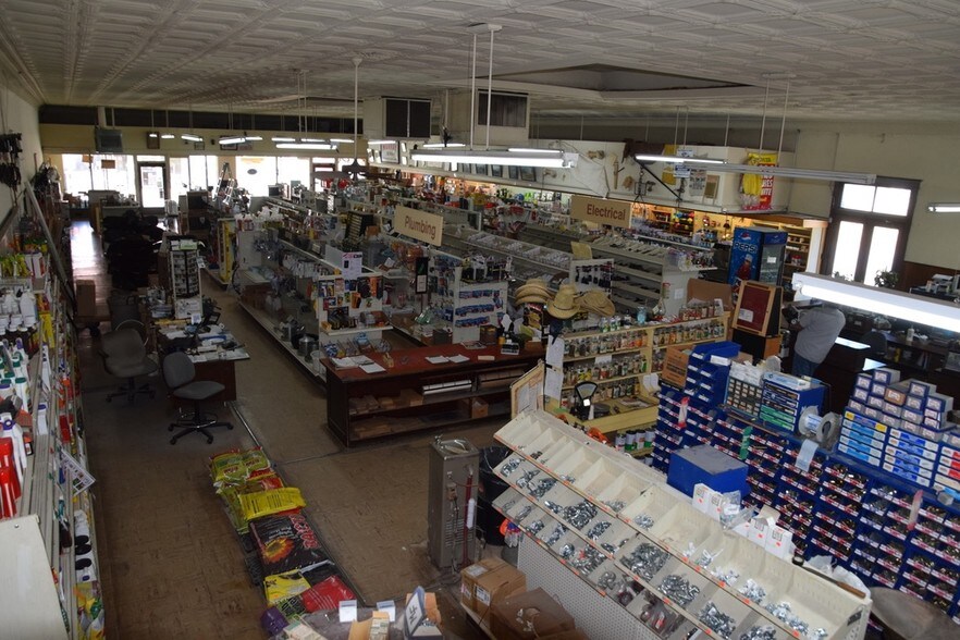 More Photos Of 401 S Elm St, Bald Knob Freestanding For Sale