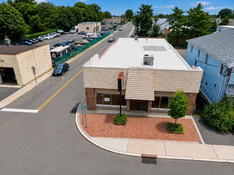 More Photos Of 432 Broad St, Shrewsbury Storefront For Lease