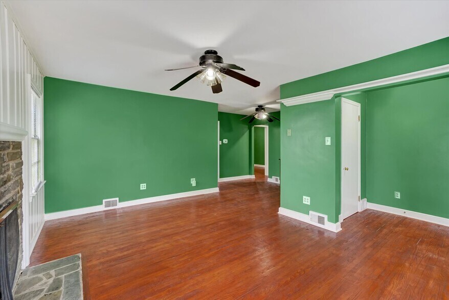 More Photos Of 2260 Carlisle Rd, York Office For Sale