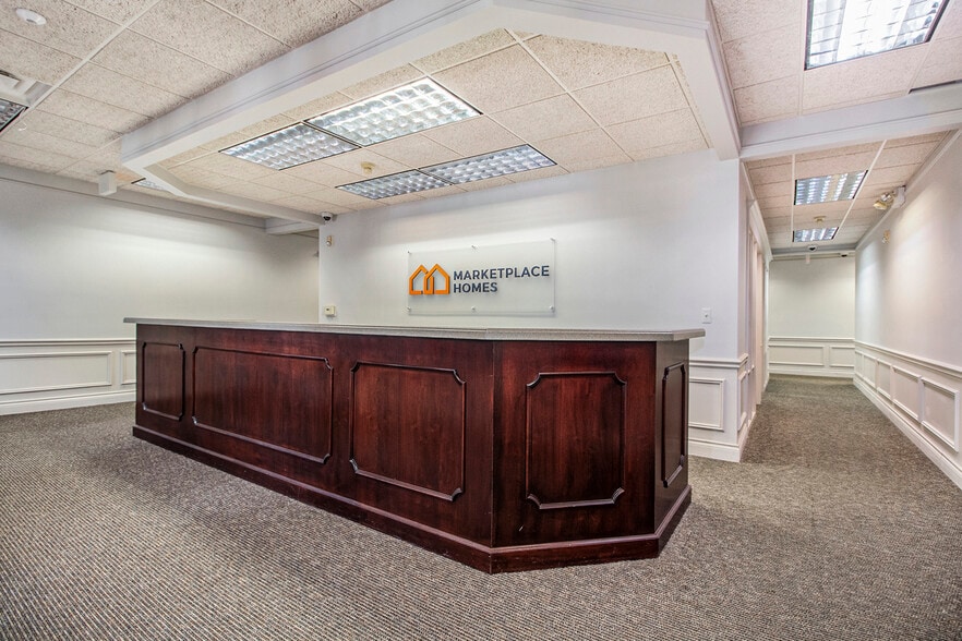 More Photos Of 705 S Main St, Plymouth Medical For Lease