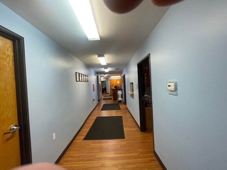 More Photos Of 520 N Mission St, Mount Pleasant Office For Sale