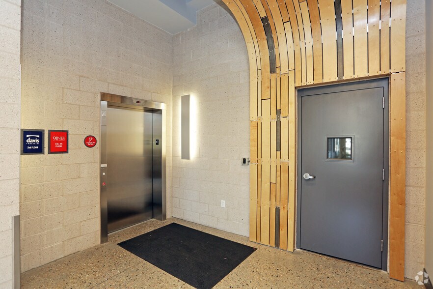 More Photos Of 1313 Cuming St, Omaha Apartments For Lease