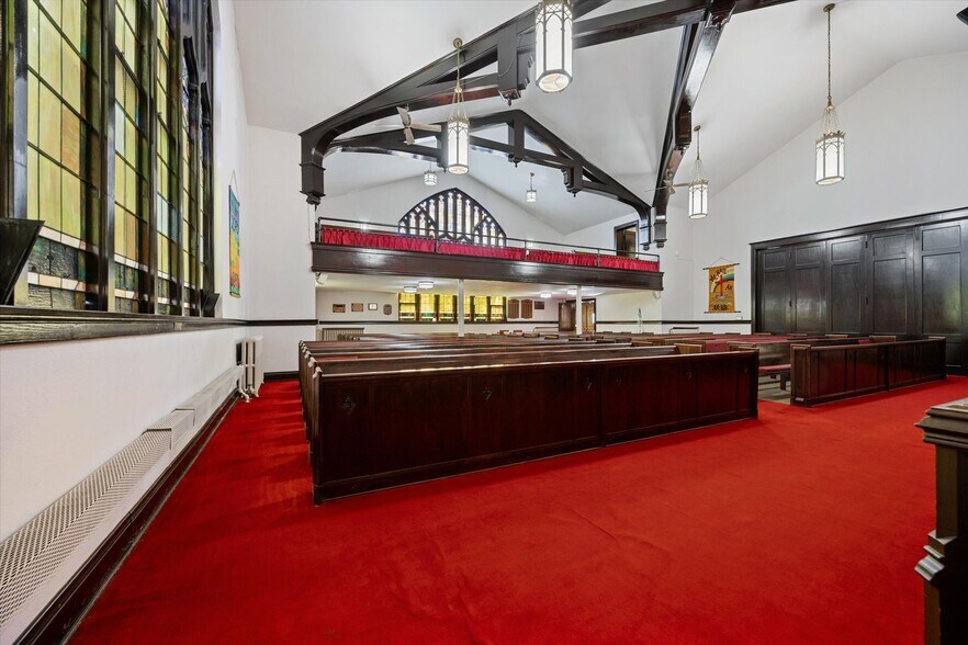 More Photos Of 725 Navarre Ave, Toledo Religious Facility For Sale