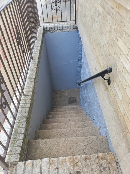 More Photos Of 2004 New York Ave, Union City Apartments For Lease
