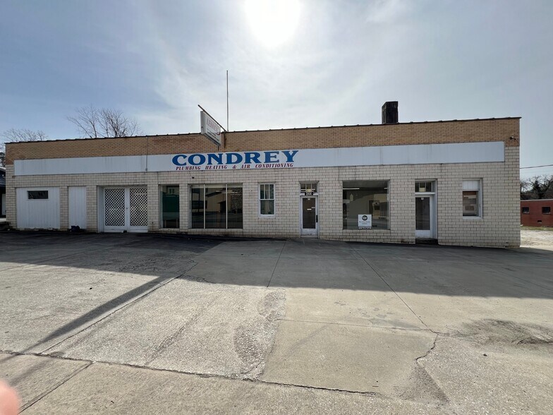 Primary Photo Of 244 E Court St, Marion Flex For Sale