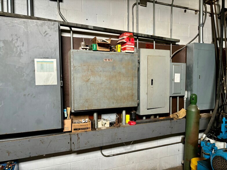 815 E Main St, Danville, IL 61832 Carwash For Sale