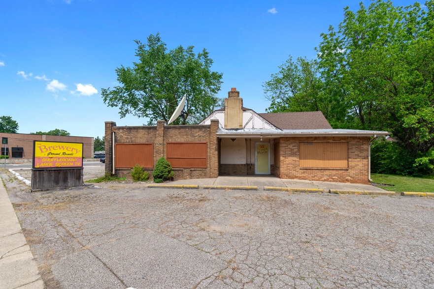 Primary Photo Of 21090 Goddard Rd, Taylor General Retail For Sale