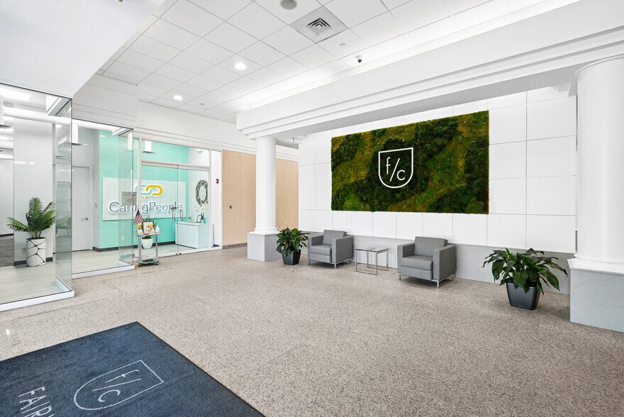 More Photos Of 7108-7121 Fairway Dr, Palm Beach Gardens Unknown For Lease