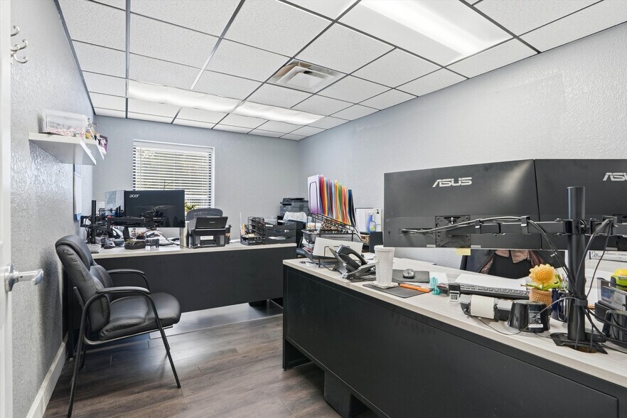 More Photos Of 3508 Lenox Ave, Jacksonville Office For Lease