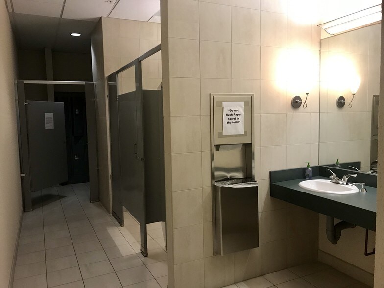 More Photos Of 3301 Matrix Dr, Richardson Research And Development For Sale