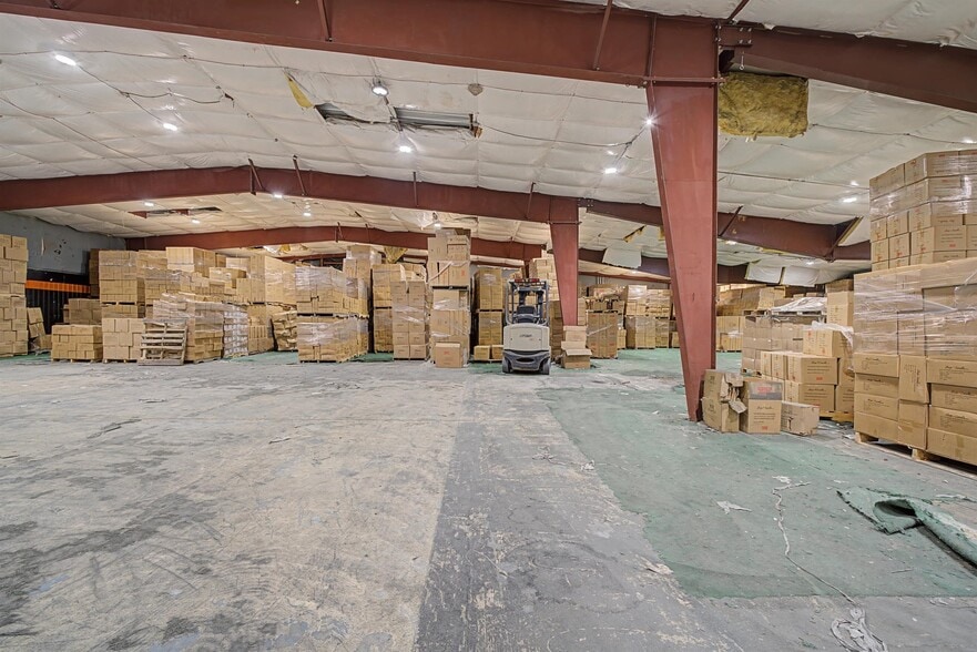 More Photos Of 688 Route 17K, Montgomery Warehouse For Lease