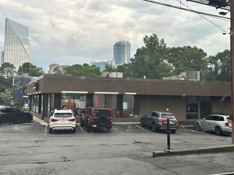 More Photos Of 3097 Piedmont Rd NE, Atlanta Freestanding For Lease