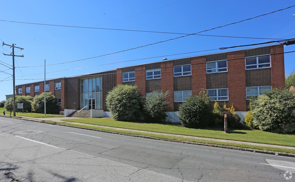 More Photos Of 415 N Edgeworth St, Greensboro Office For Sale