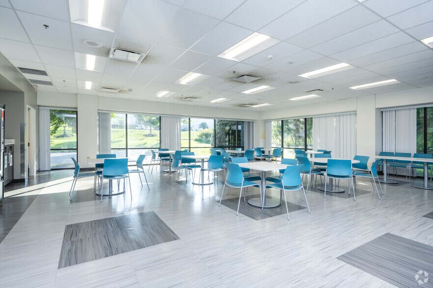 More Photos Of 111 Corporate Dr, Spartanburg Research And Development For Lease