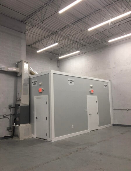 More Photos Of 2704-2870 S Park Rd, Hallandale Beach Warehouse For Lease