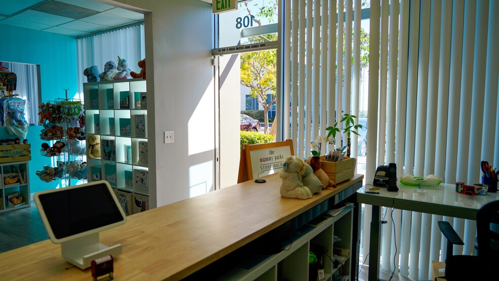 More Photos Of 21092 Bake Pky, Lake Forest Warehouse For Lease