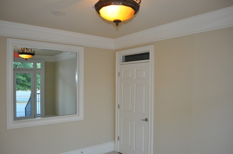 More Photos Of 4330 S Lee St, Buford Medical For Lease