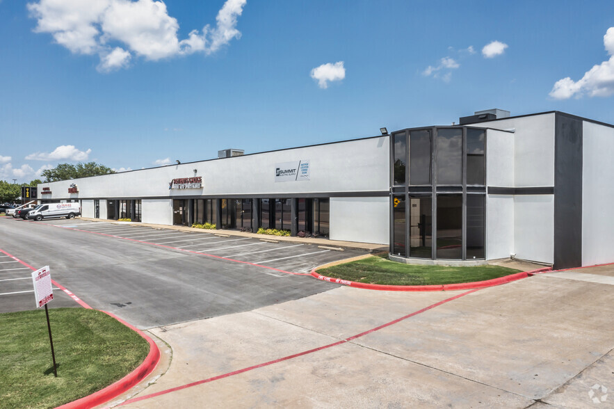 Primary Photo Of 1002 N Central Expy, Richardson Showroom For Lease