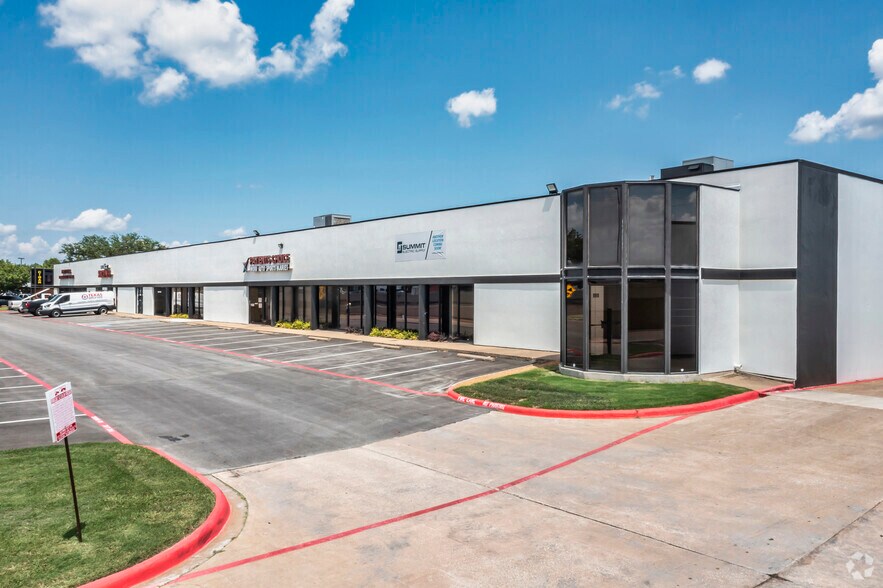 Primary Photo Of 1002 N Central Expy, Richardson Storefront Retail Office For Lease