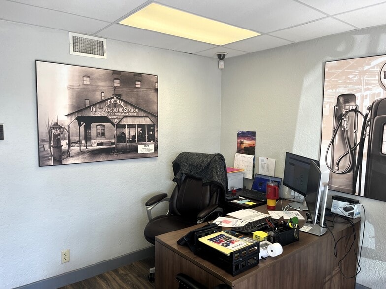 More Photos Of 8175 E 46th St, Tulsa Manufacturing For Lease