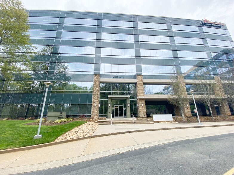 More Photos Of 1110 Sanctuary Pky, Alpharetta Office For Lease