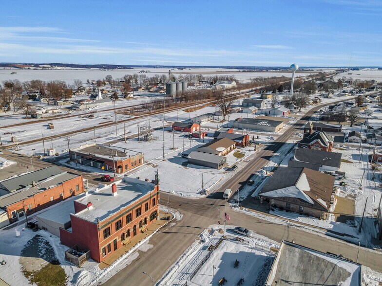 More Photos Of 112 S Pine St, Norborne Bank For Sale