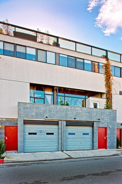 Primary Photo Of 1113 Electric Ave, Venice Loft Creative Space For Lease