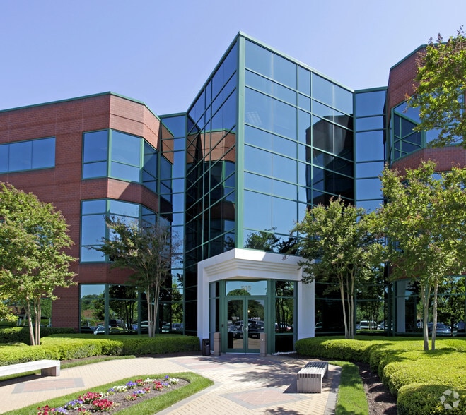 More Photos Of 501 Independence Pky, Chesapeake Unknown For Lease