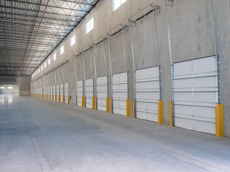 More Photos Of Innovation Blvd, Hutto Distribution For Lease